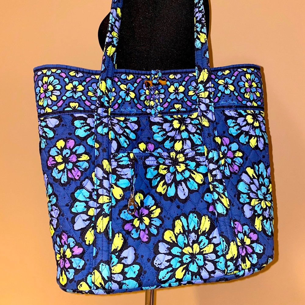 Vera Bradley Indigo Pop Medium-Large Tote